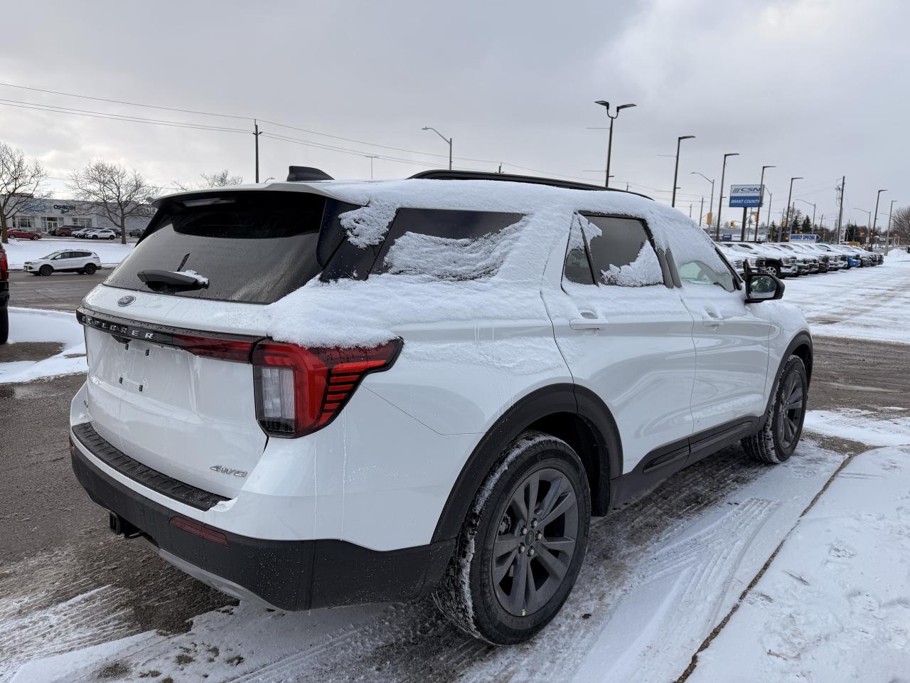 2026 Ford Explorer Active Photo3