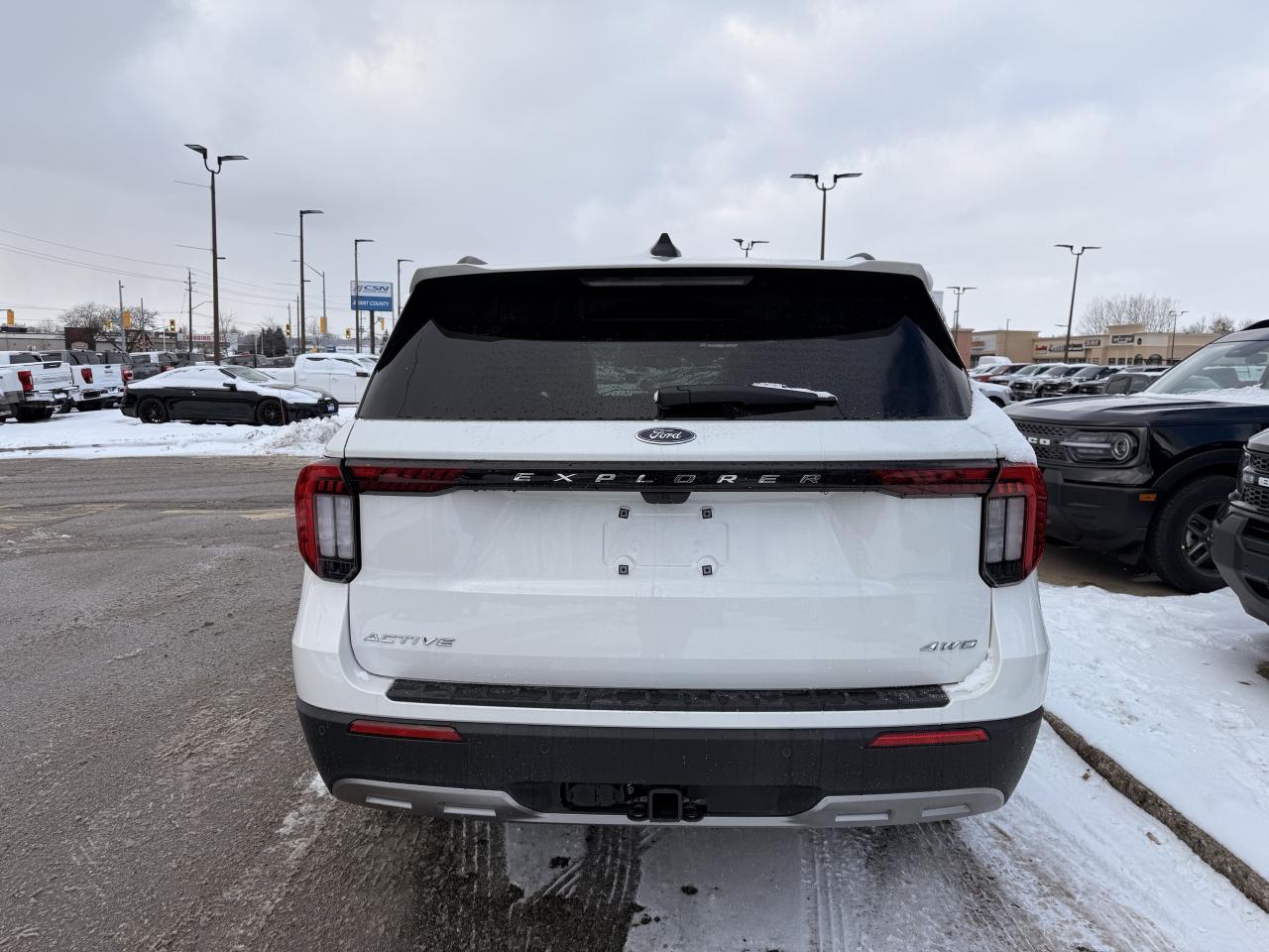 2026 Ford Explorer Active Photo