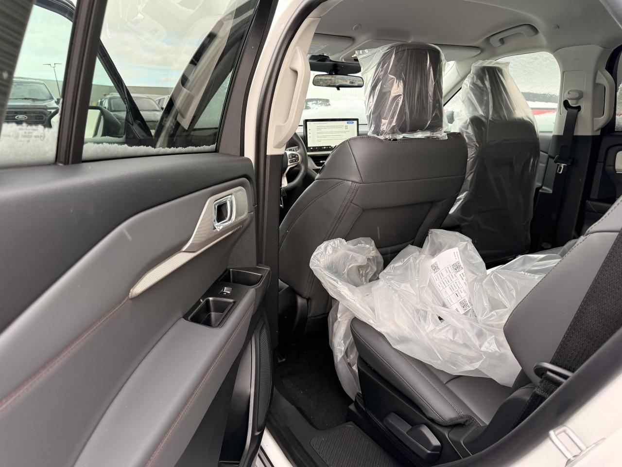 2026 Ford Explorer Active Photo