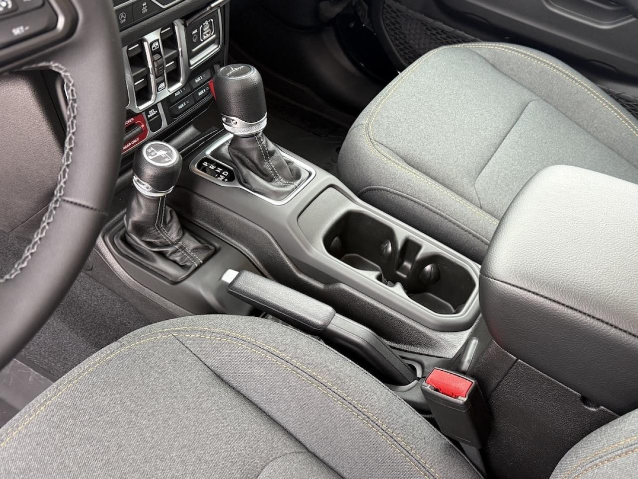 2026 Jeep Gladiator Willys 4x4 Photo