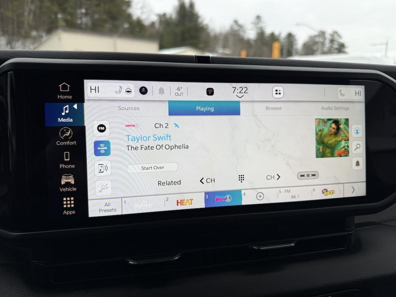 2026 Jeep Gladiator Willys 4x4 Photo