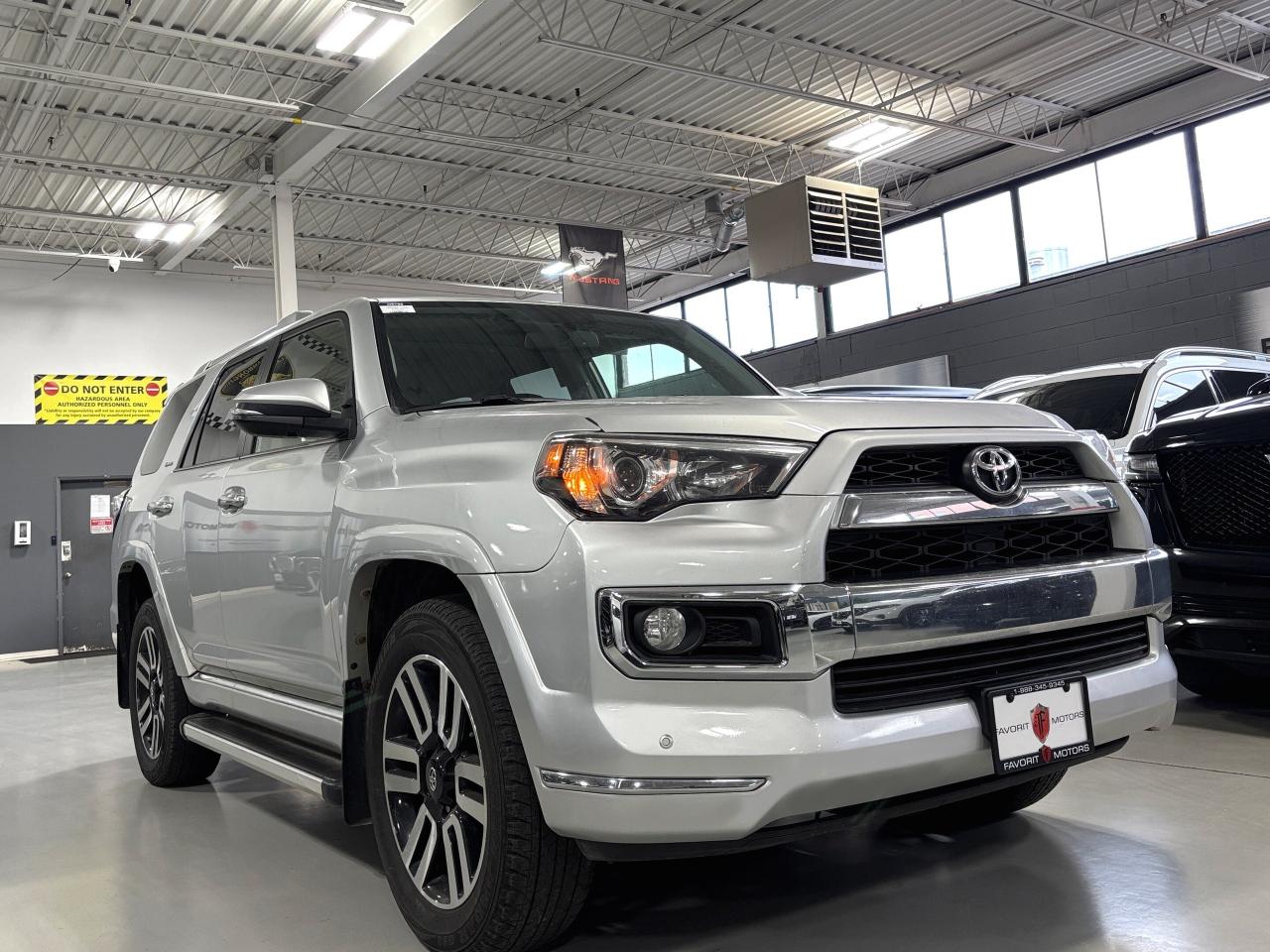 2016 Toyota 4Runner SR5|LIMITED|V6|4WD|JBLAUDIO|LEATHER|WOOD|SUNROOF|+ - Photo #2