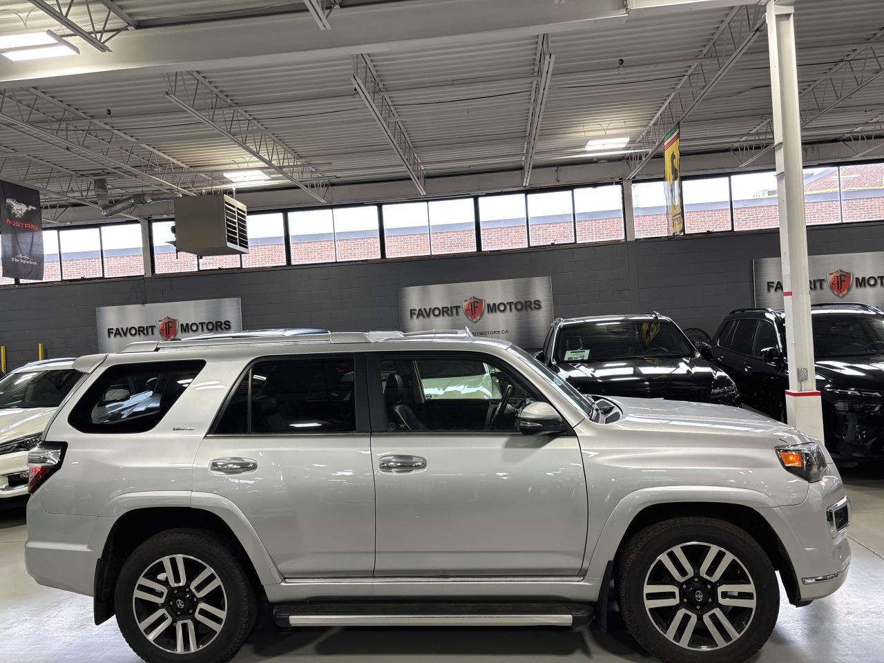 2016 Toyota 4Runner SR5|LIMITED|V6|4WD|JBLAUDIO|LEATHER|WOOD|SUNROOF|+ Photo2