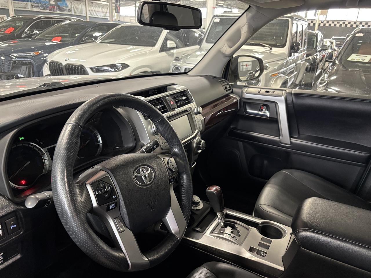 2016 Toyota 4Runner SR5|LIMITED|V6|4WD|JBLAUDIO|LEATHER|WOOD|SUNROOF|+ - Photo #12