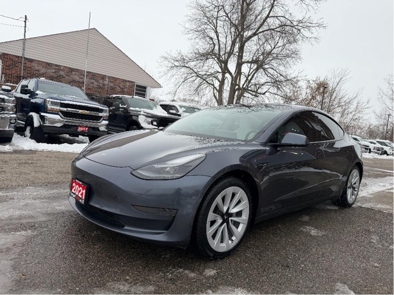 2021 Tesla Model 3 STANDARD RANGE PLUS Photo2