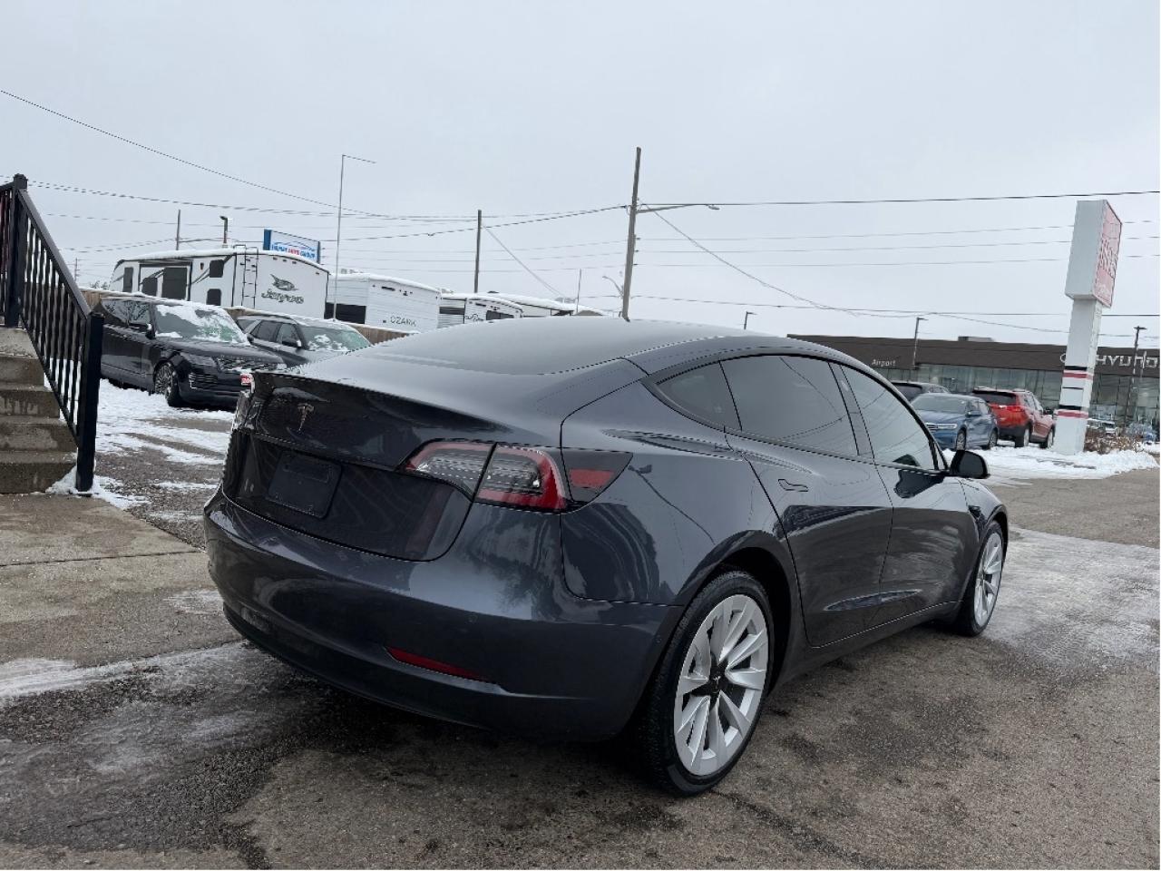 2021 Tesla Model 3 STANDARD RANGE PLUS Photo