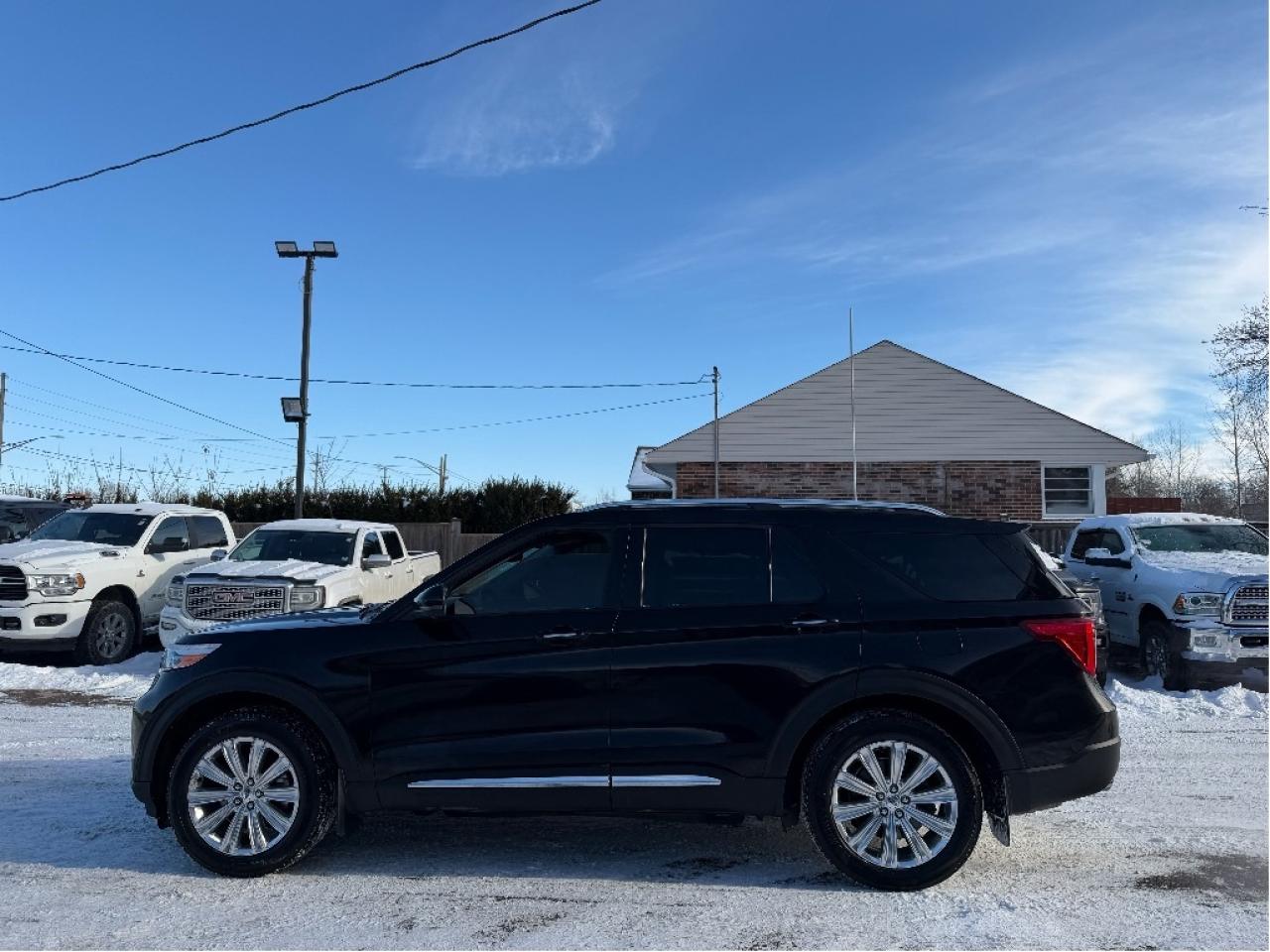 2021 Ford Explorer LIMITED Photo3