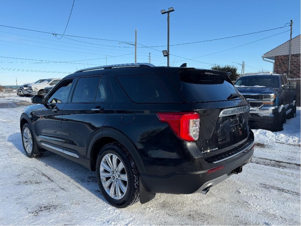 2021 Ford Explorer LIMITED Photo4
