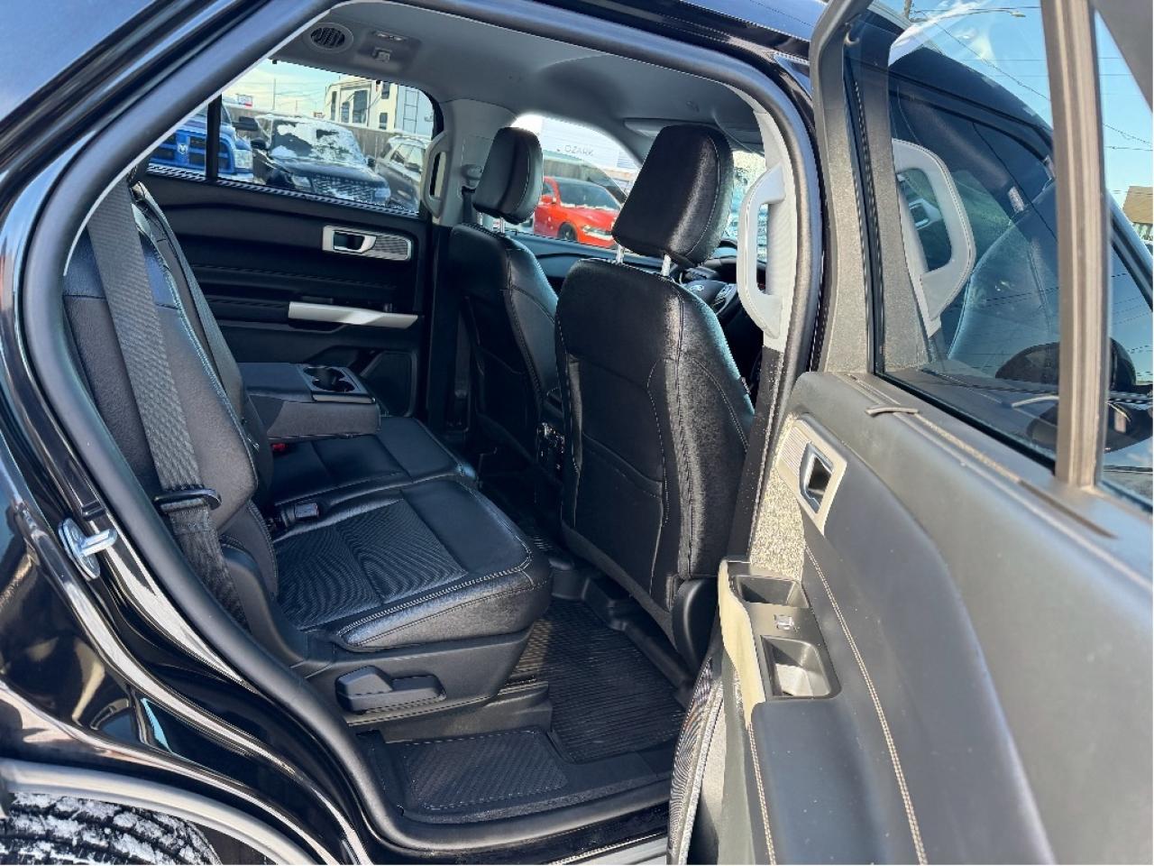 2021 Ford Explorer Limited Hybrid Photo