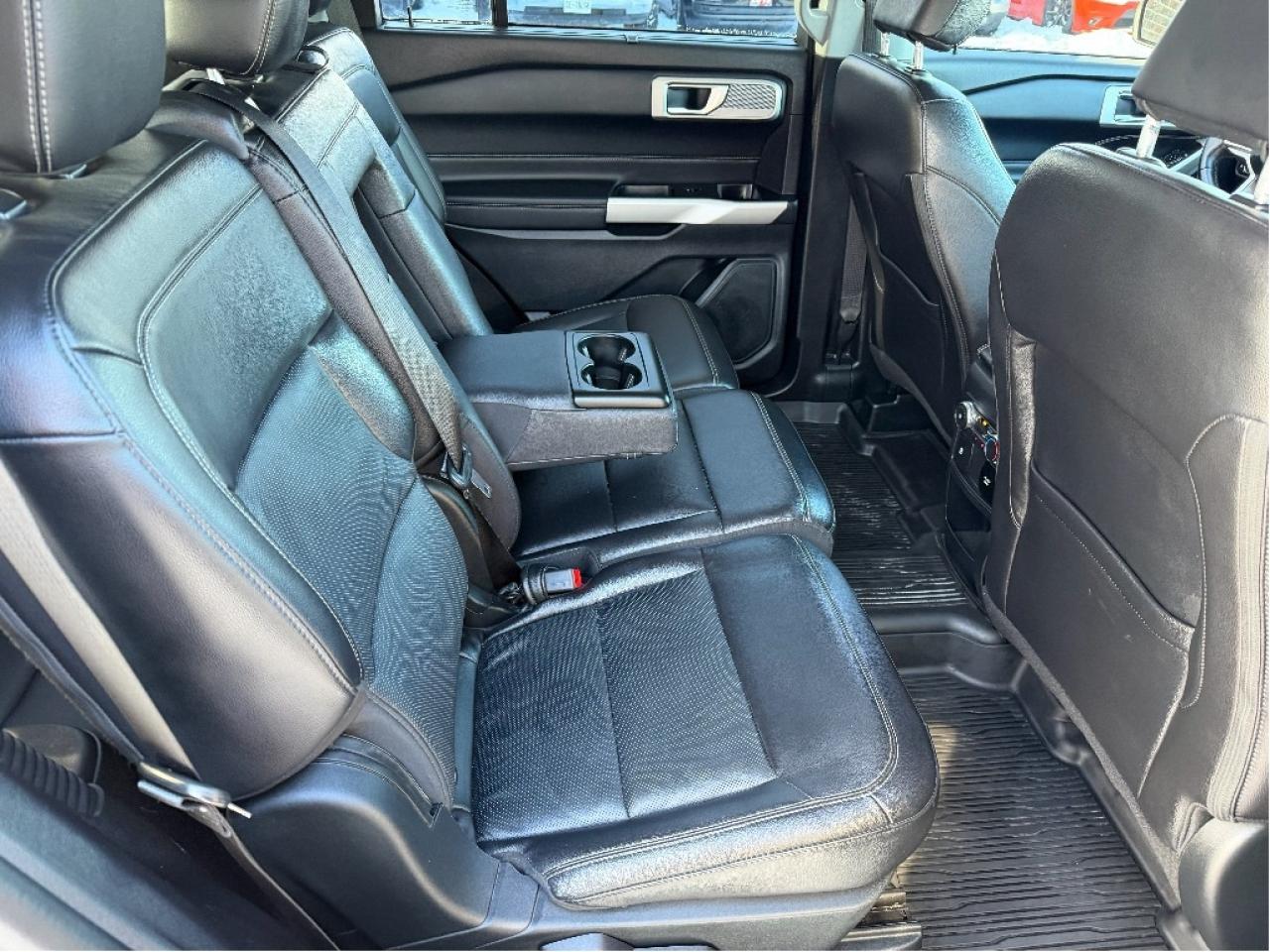 2021 Ford Explorer Limited Hybrid Photo