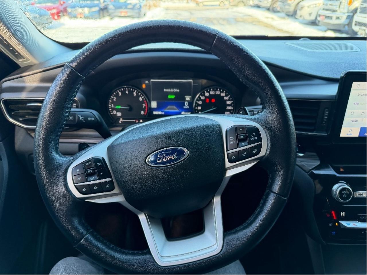 2021 Ford Explorer Limited Hybrid Photo