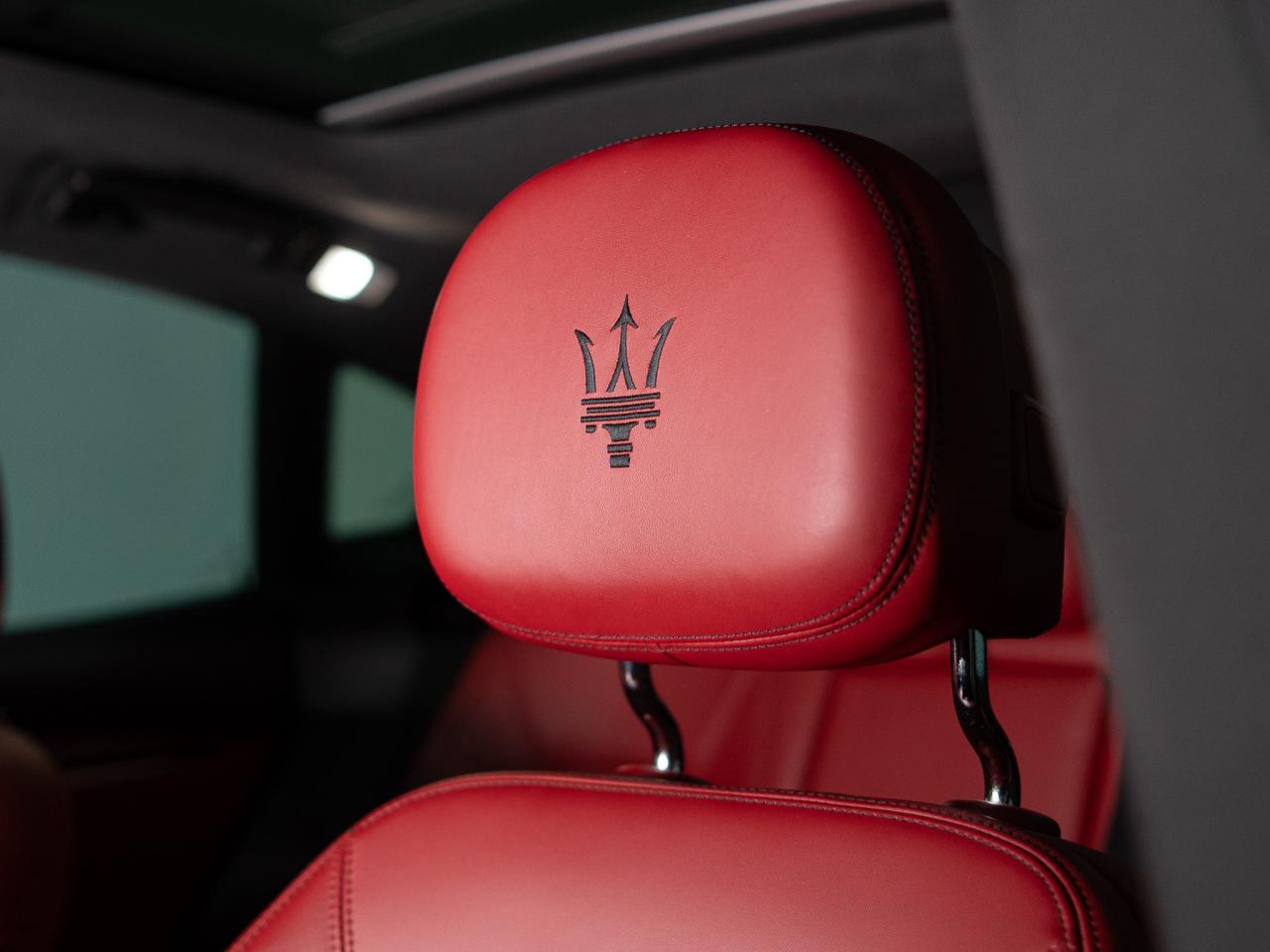 2017 Maserati Levante S | CARBON PKG | HARMAN KARDON | PANO Photo