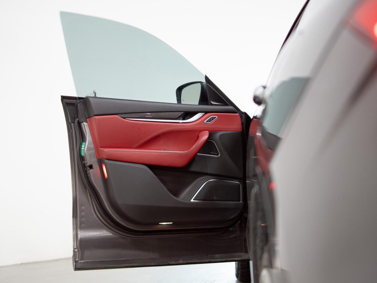 2017 Maserati Levante S | CARBON PKG | HARMAN KARDON | PANO Photo