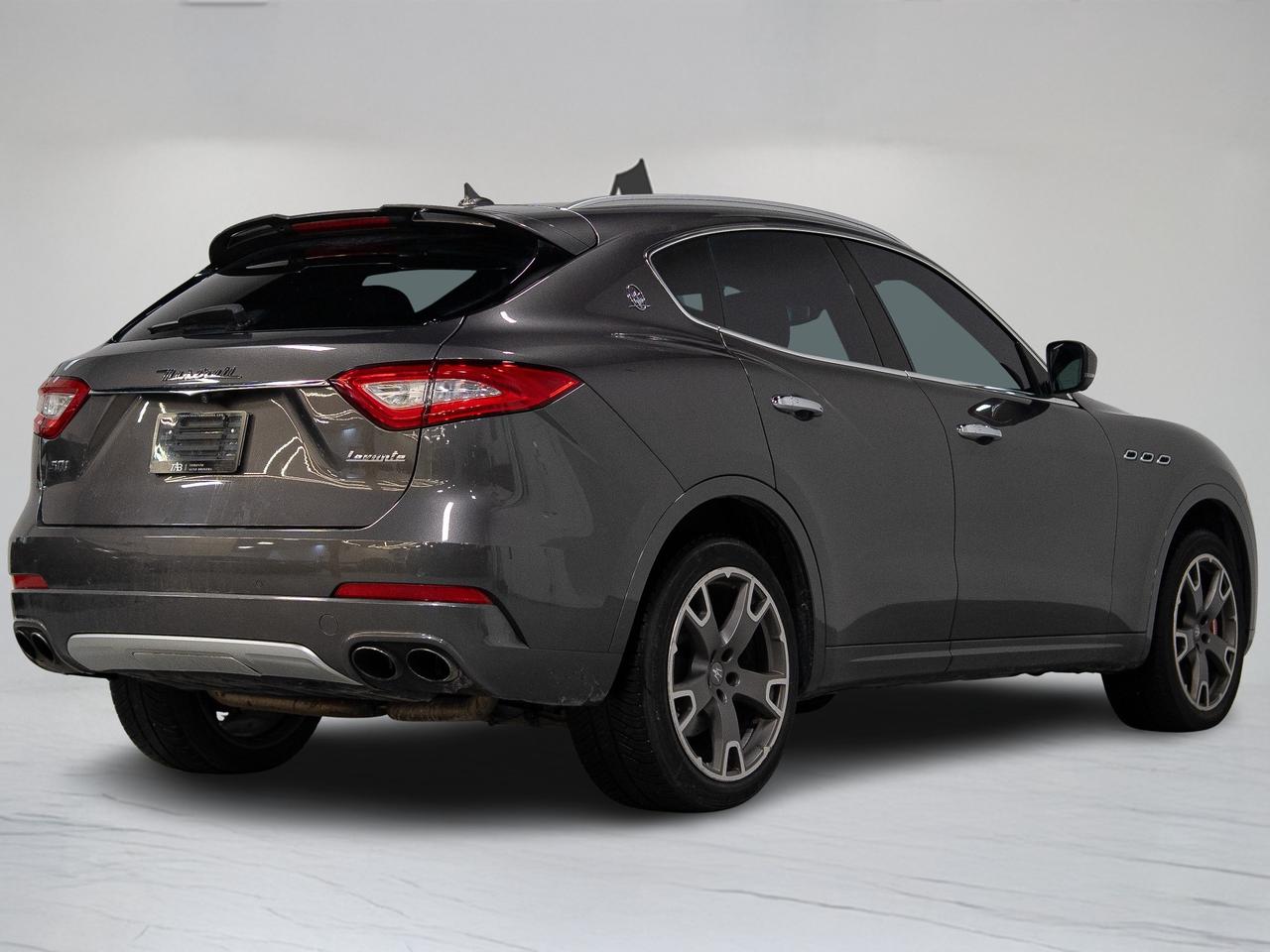 2017 Maserati Levante S | CARBON PKG | HARMAN KARDON | PANO Photo3