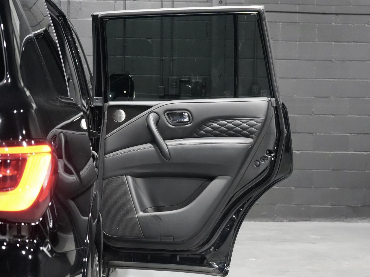 2024 Infiniti QX80 LUXE/7-PASS/ROOF/BOSE/360 CAM/DRIVE ASSIST/1OWNER Photo