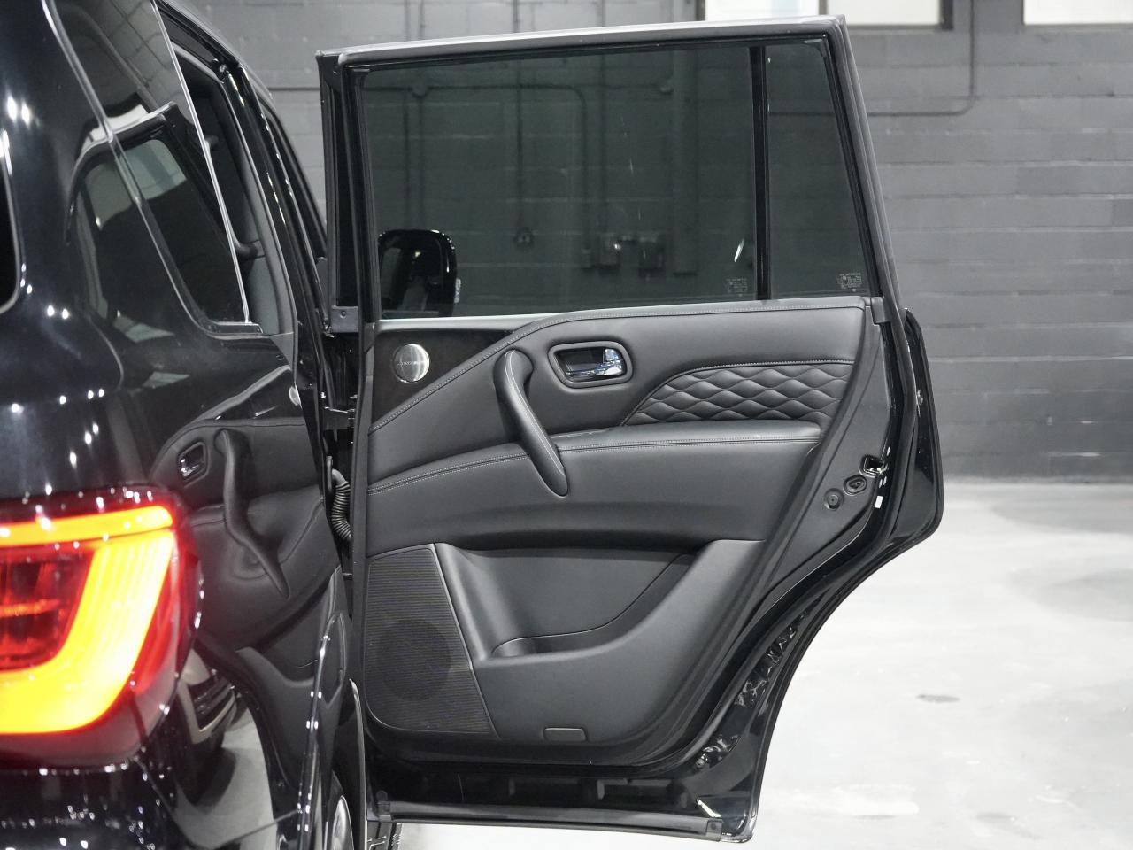 2024 Infiniti QX80 LUXE 7 PASS/ROOF/360 CAM/BOSE/REAR ENTERTAINMENT Photo