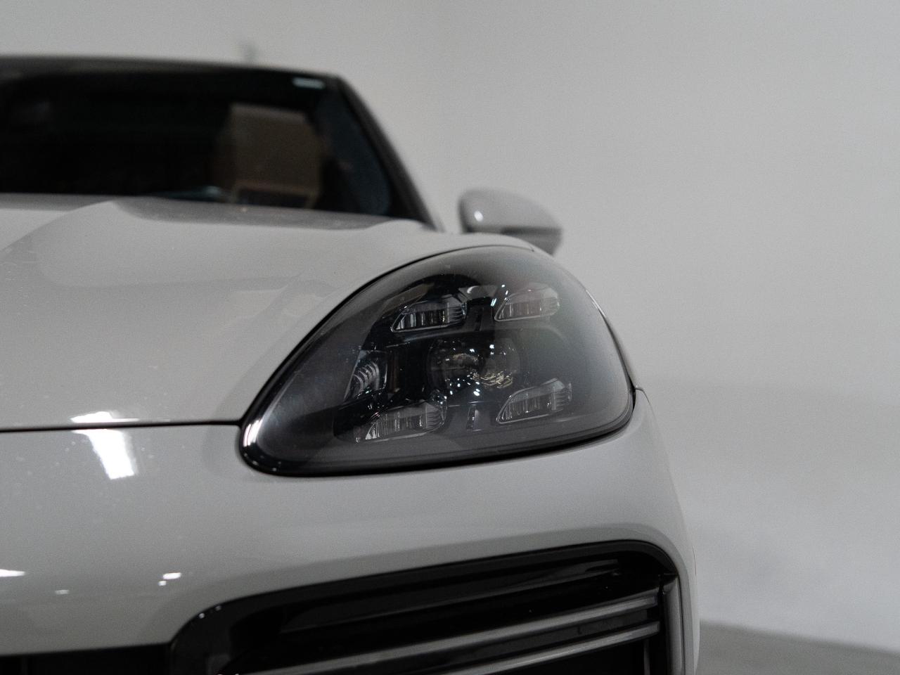 2020 Porsche Cayenne TURBO COUPE | PREMIUM PLUS PKG | 21 IN Photo