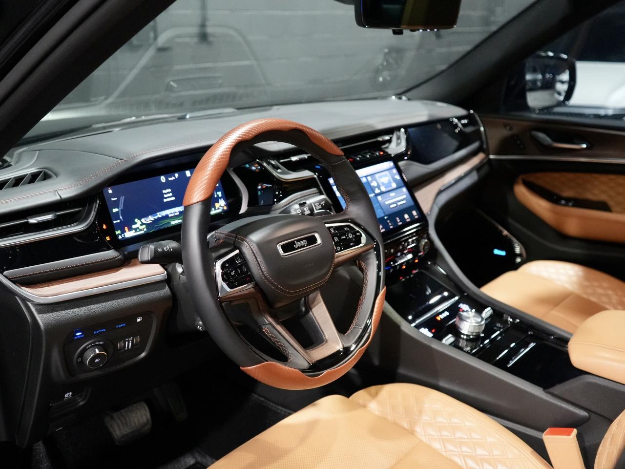 2023 Jeep Grand Cherokee 4xe Summit/PANO/HUD/360CAM/MASSAGE/NO ACCIDENT/1OWNER Photo