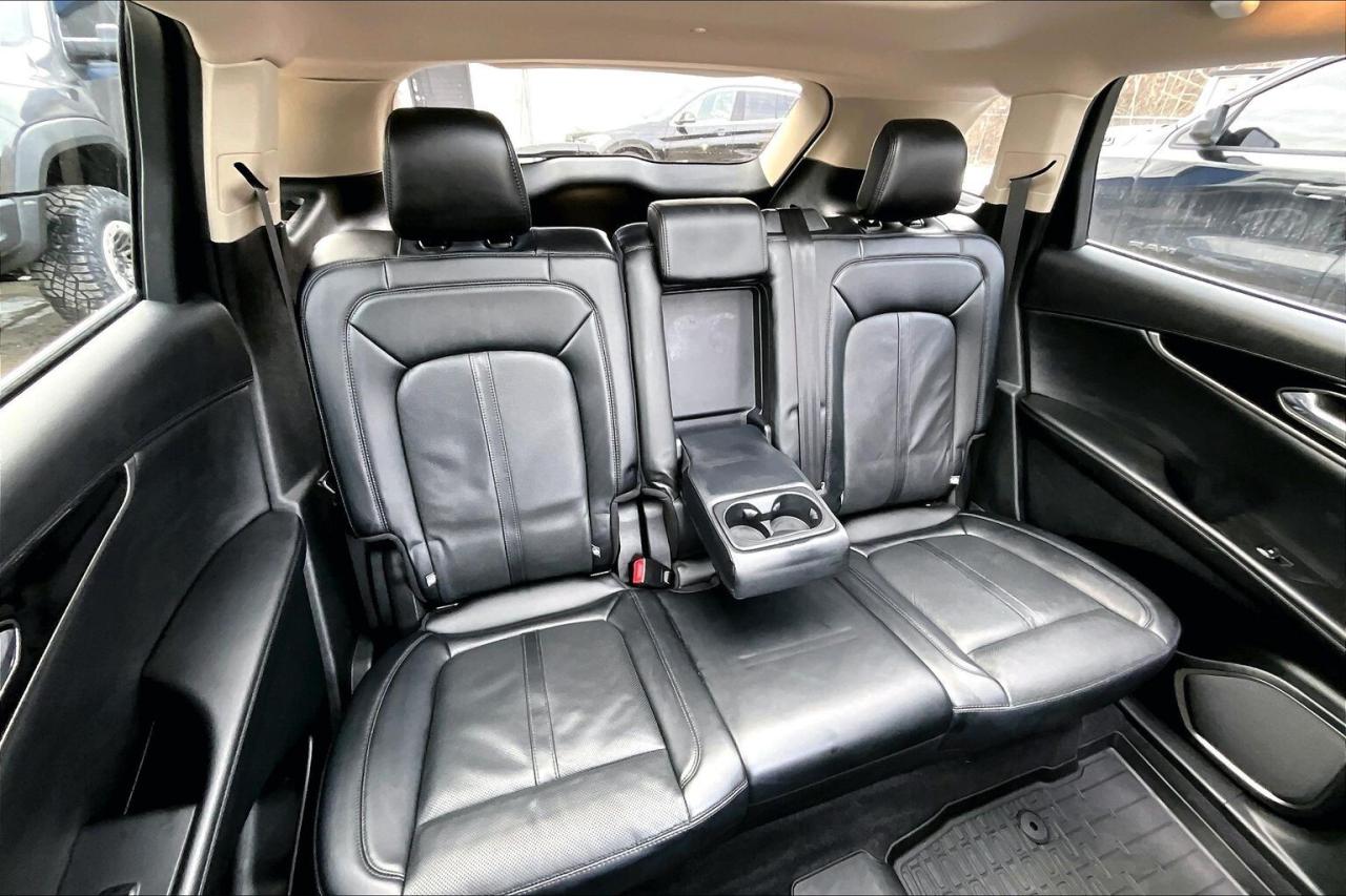 2023 Lincoln Nautilus Reserve | 201A | Vented Leather | Panoroof | AWD Photo