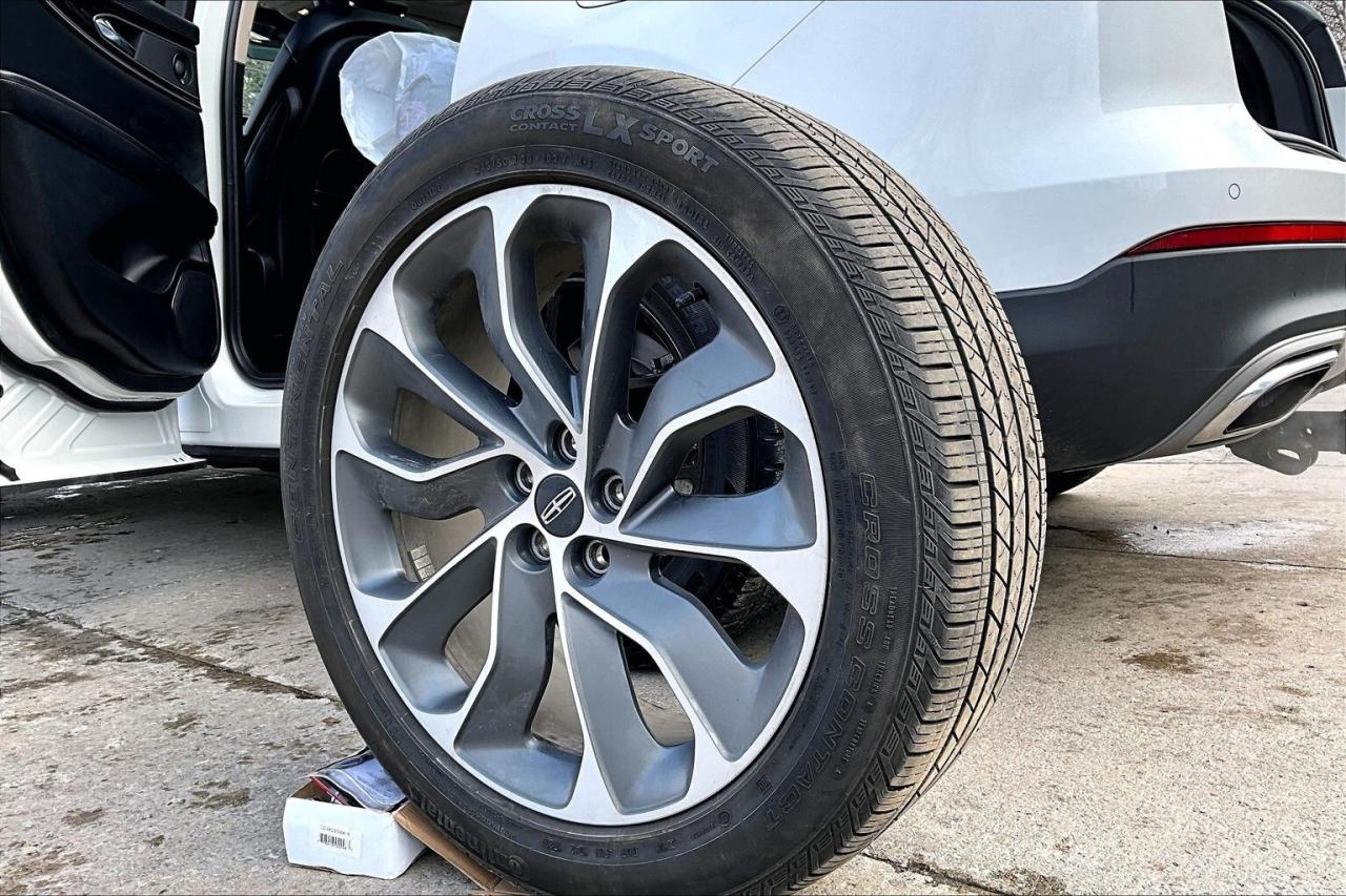 2023 Lincoln Nautilus Reserve | 201A | Vented Leather | Panoroof | AWD Photo