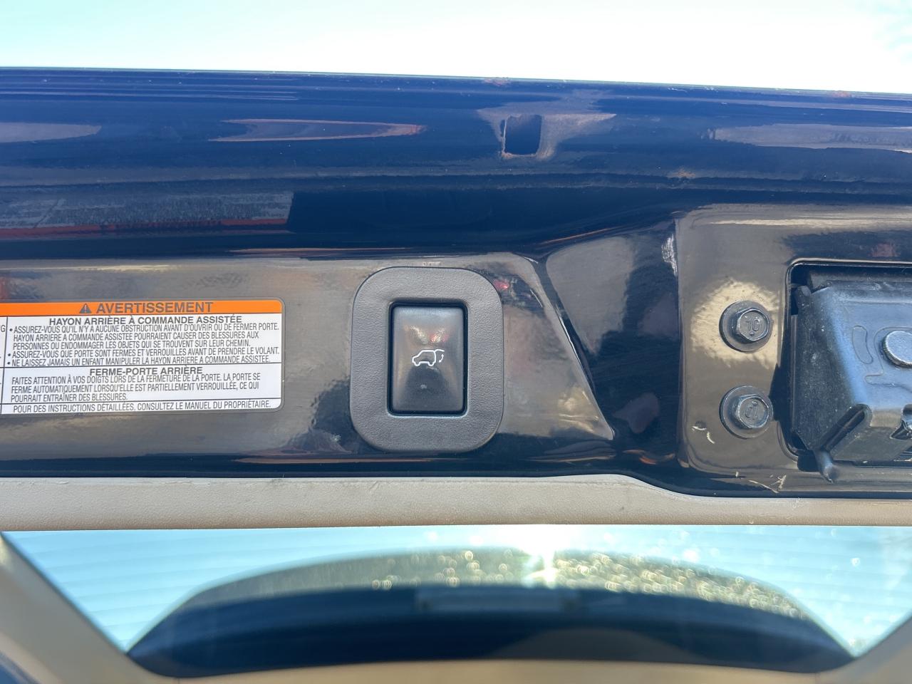 2017 Toyota Sienna CLEAN CARFAX, SUNROOF, HEATED LEATHER, BACK UP CAM - Photo #11