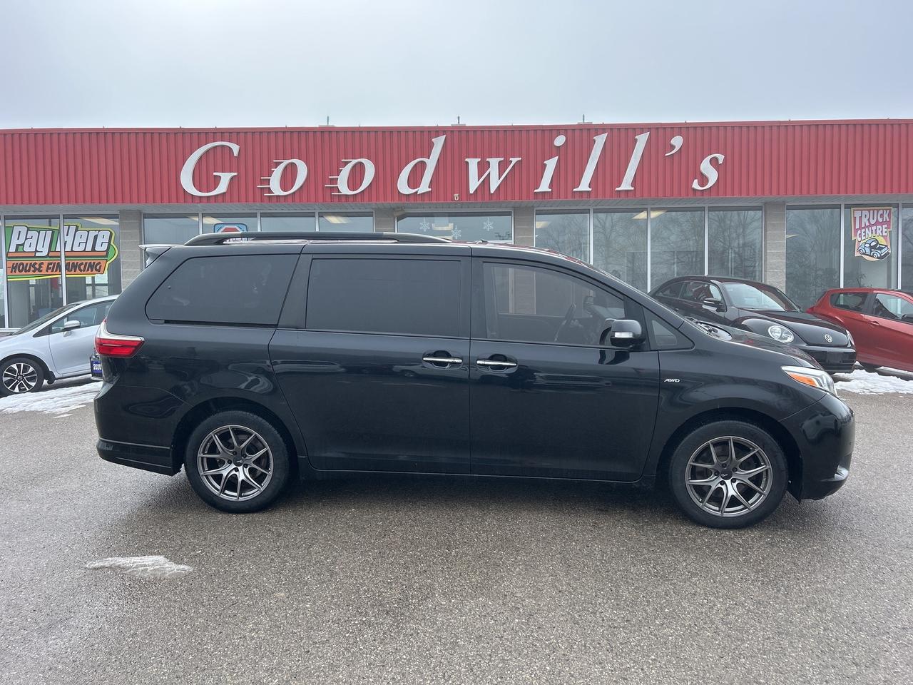 2017 Toyota Sienna CLEAN CARFAX, SUNROOF, HEATED LEATHER, BACK UP CAM Photo