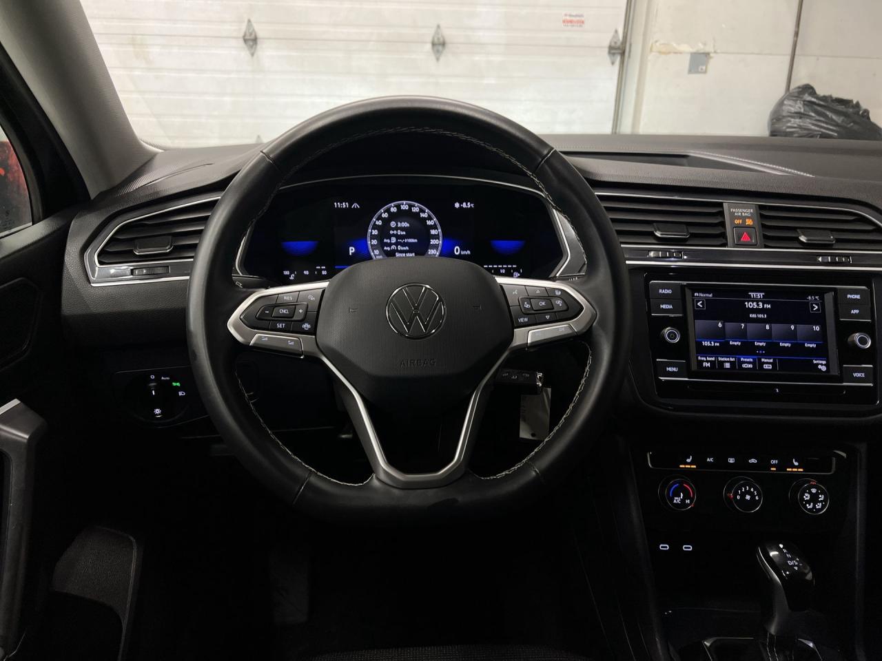 2024 Volkswagen Tiguan AWD | HTD SEATS | CARPLAY | ALLOYS | BLIND SPOT Photo