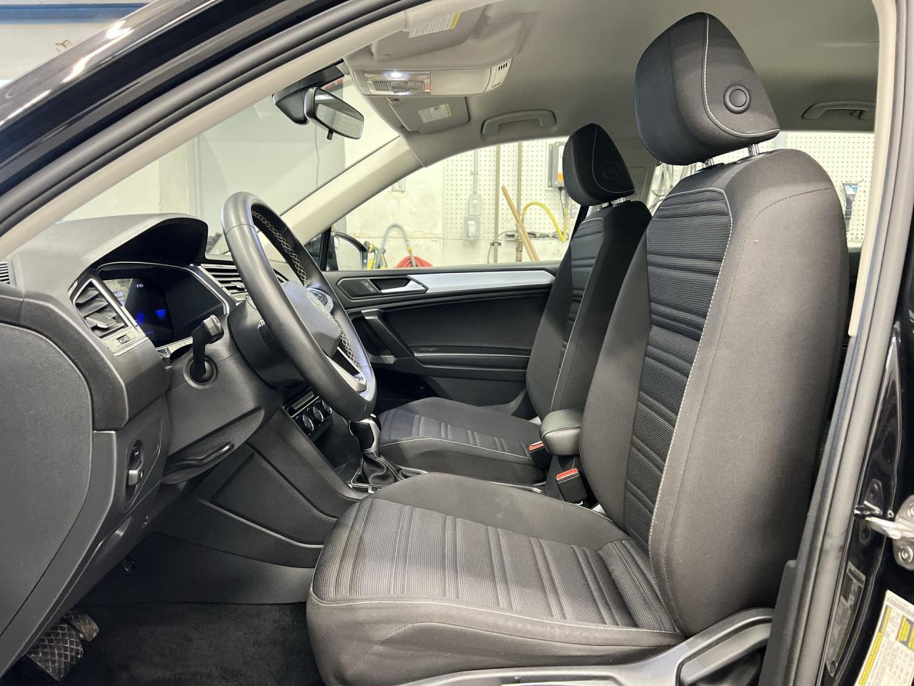 2024 Volkswagen Tiguan AWD | HTD SEATS | CARPLAY | ALLOYS | BLIND SPOT Photo