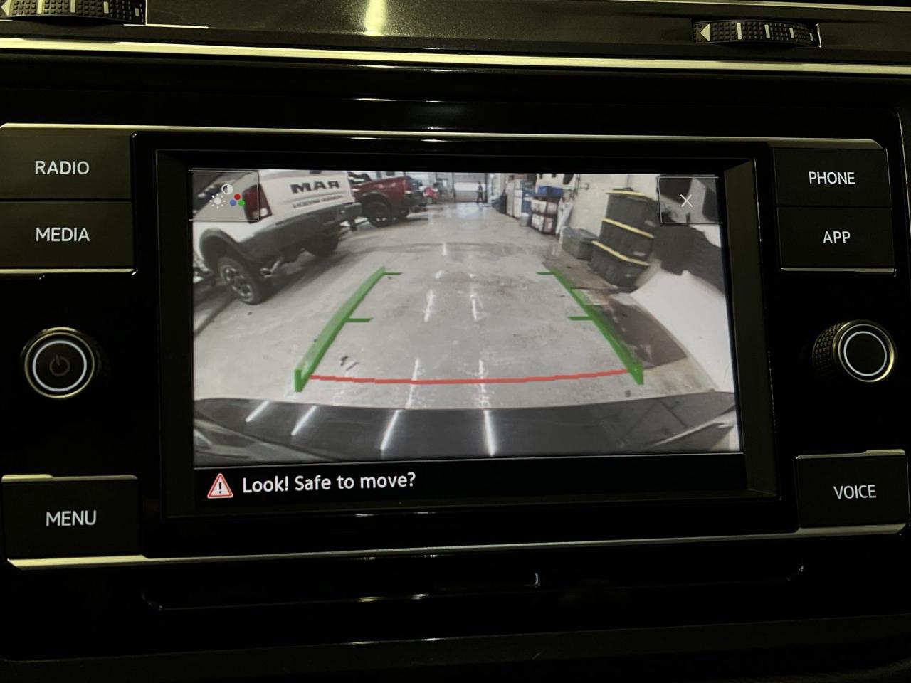 2024 Volkswagen Tiguan AWD | HTD SEATS | CARPLAY | ALLOYS | BLIND SPOT Photo