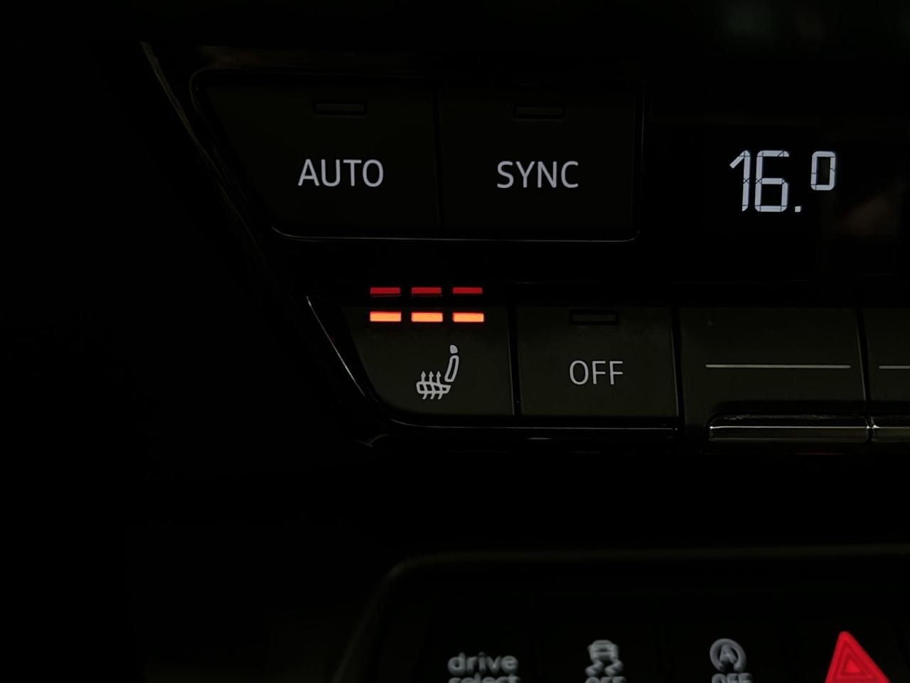 2023 Audi A3 AWD | HTD LEATHER | SUNROOF | CARPLAY | ALLOYS Photo