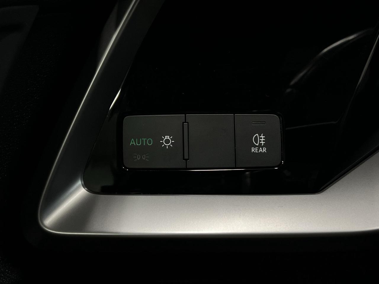 2023 Audi A3 AWD | HTD LEATHER | SUNROOF | CARPLAY | ALLOYS Photo