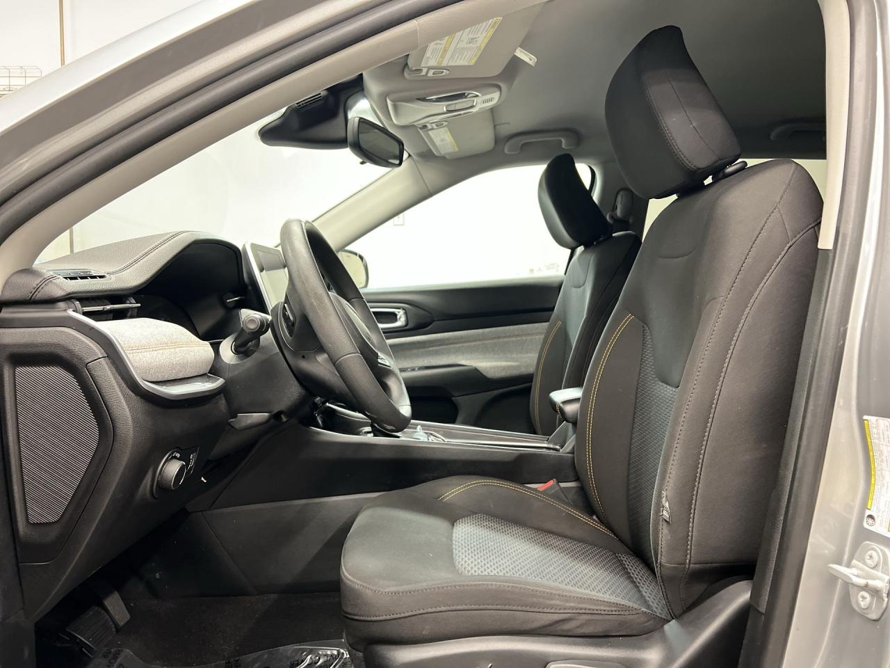 2022 Jeep Compass 4X4 | HTD SEATS | CARPLAY | ALLOYS | BLUETOOTH Photo