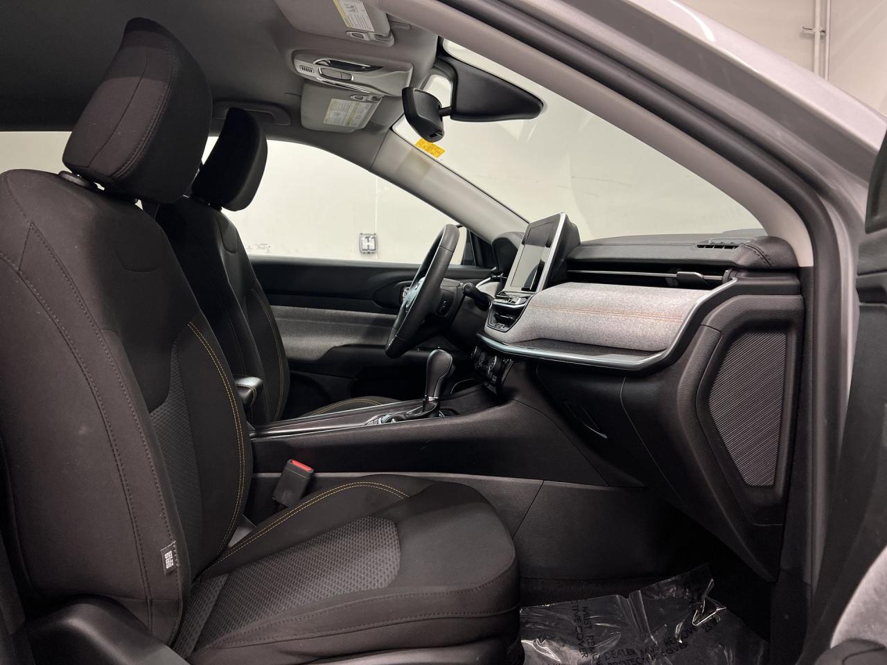 2022 Jeep Compass 4X4 | HTD SEATS | CARPLAY | ALLOYS | BLUETOOTH Photo