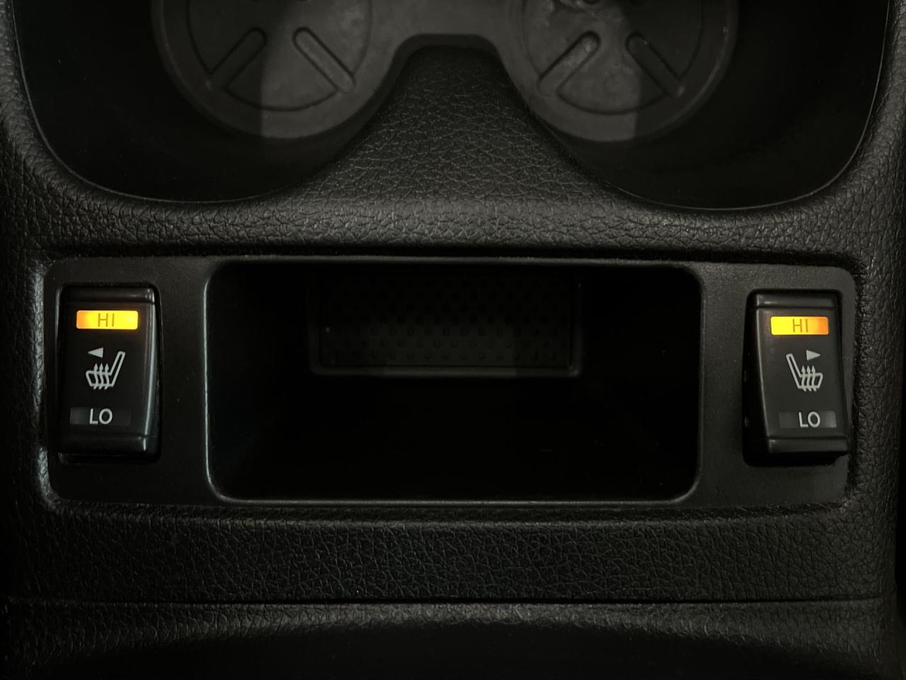 2015 Nissan Rogue SV AWD | PANO ROOF | HTD SEATS | REAR CAM | A/C Photo