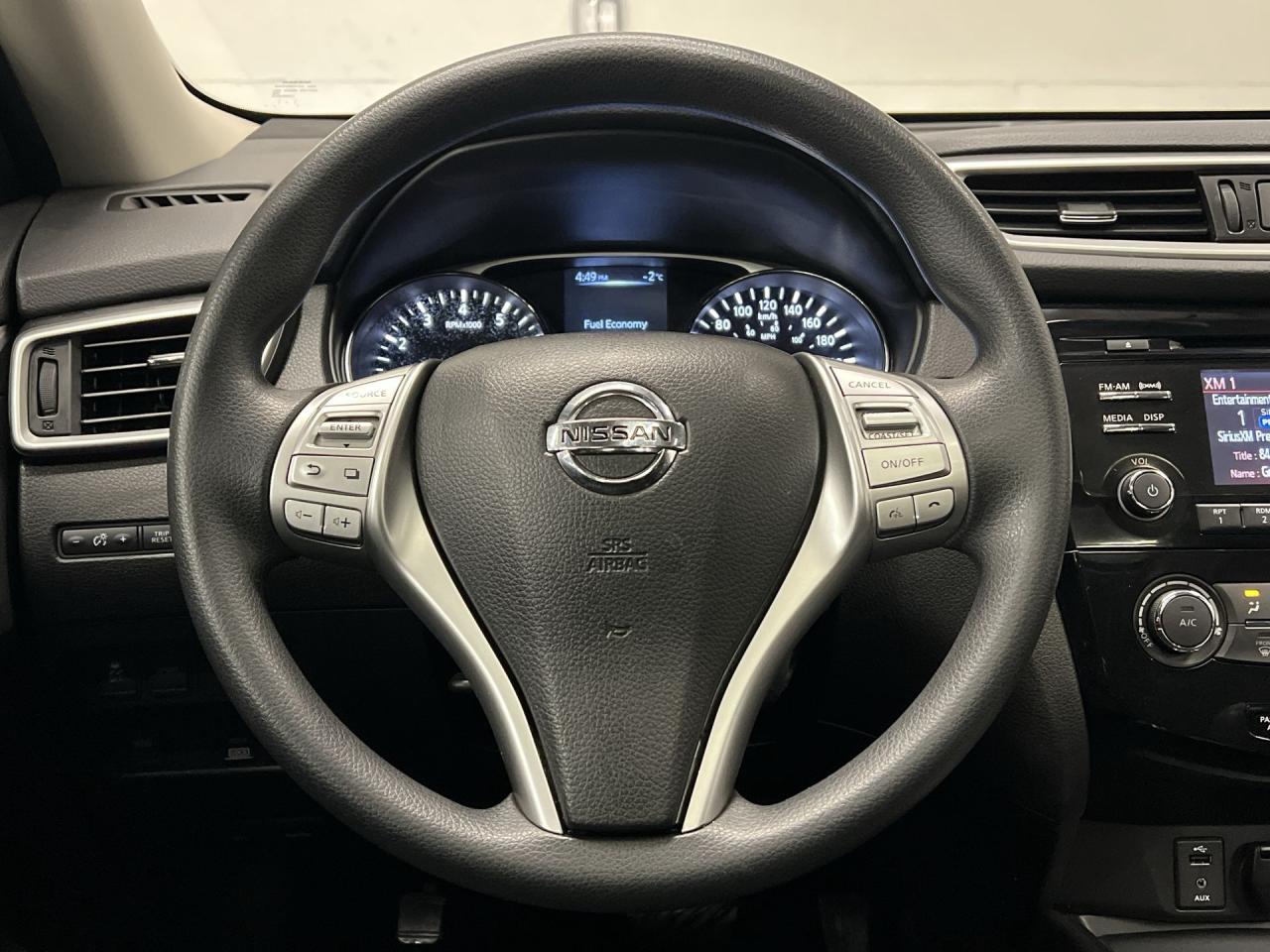 2015 Nissan Rogue SV AWD | PANO ROOF | HTD SEATS | REAR CAM | A/C Photo