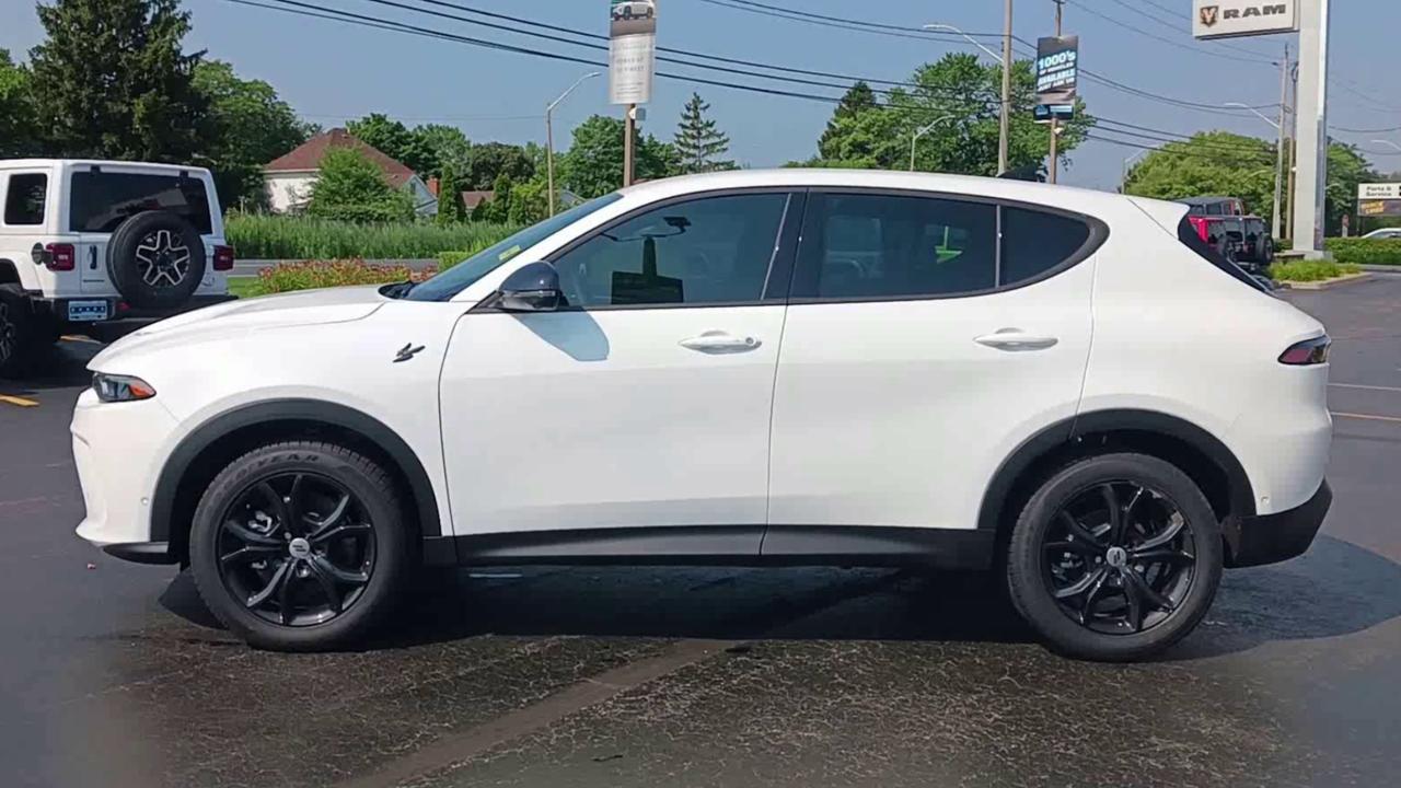 2025 Dodge Hornet GT AWD Photo