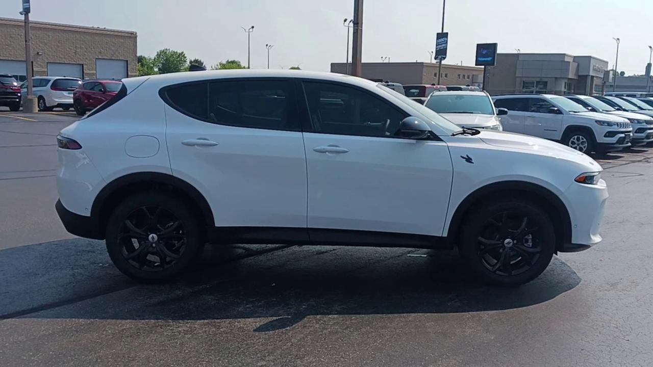 2025 Dodge Hornet GT AWD Photo