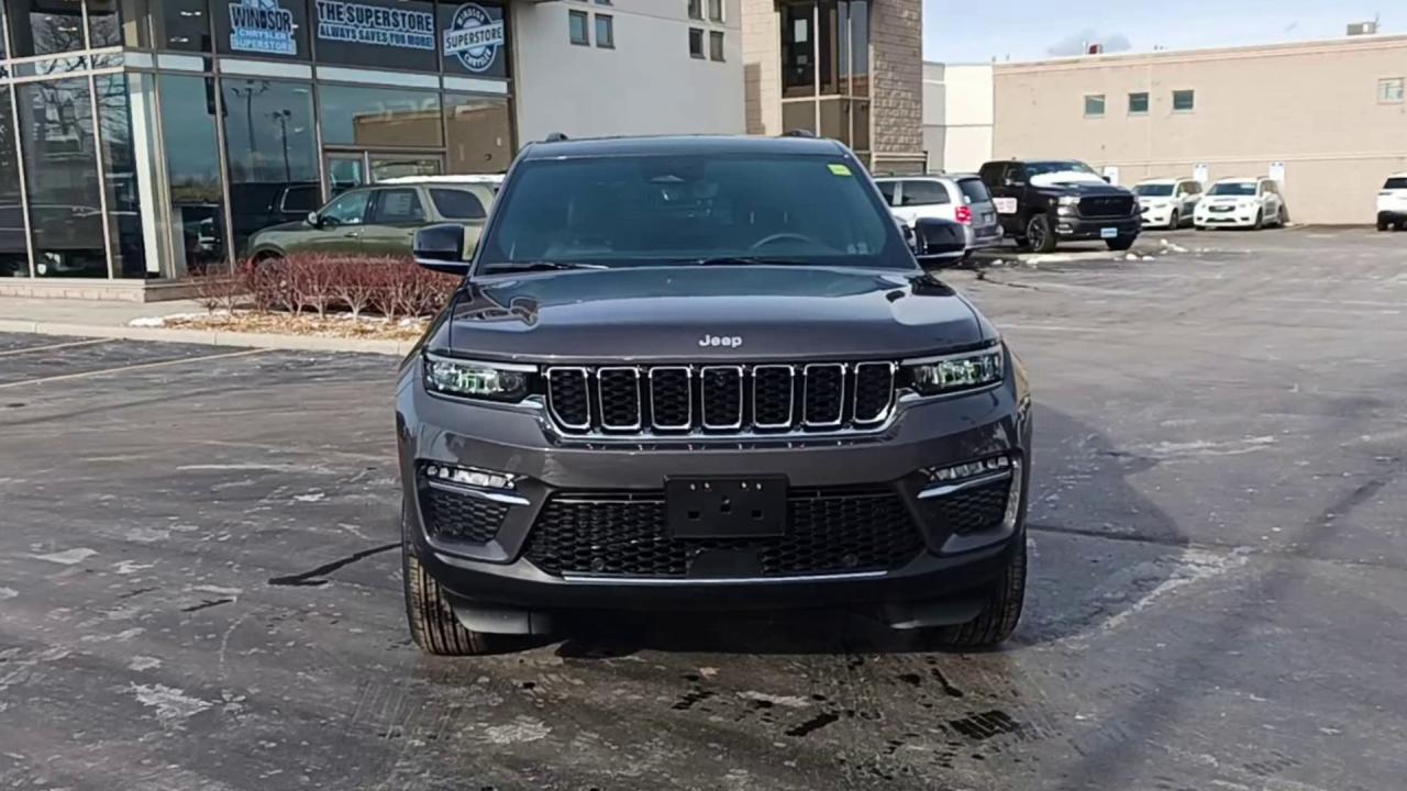 2025 Jeep Grand Cherokee LIMITED 4X4 Photo2