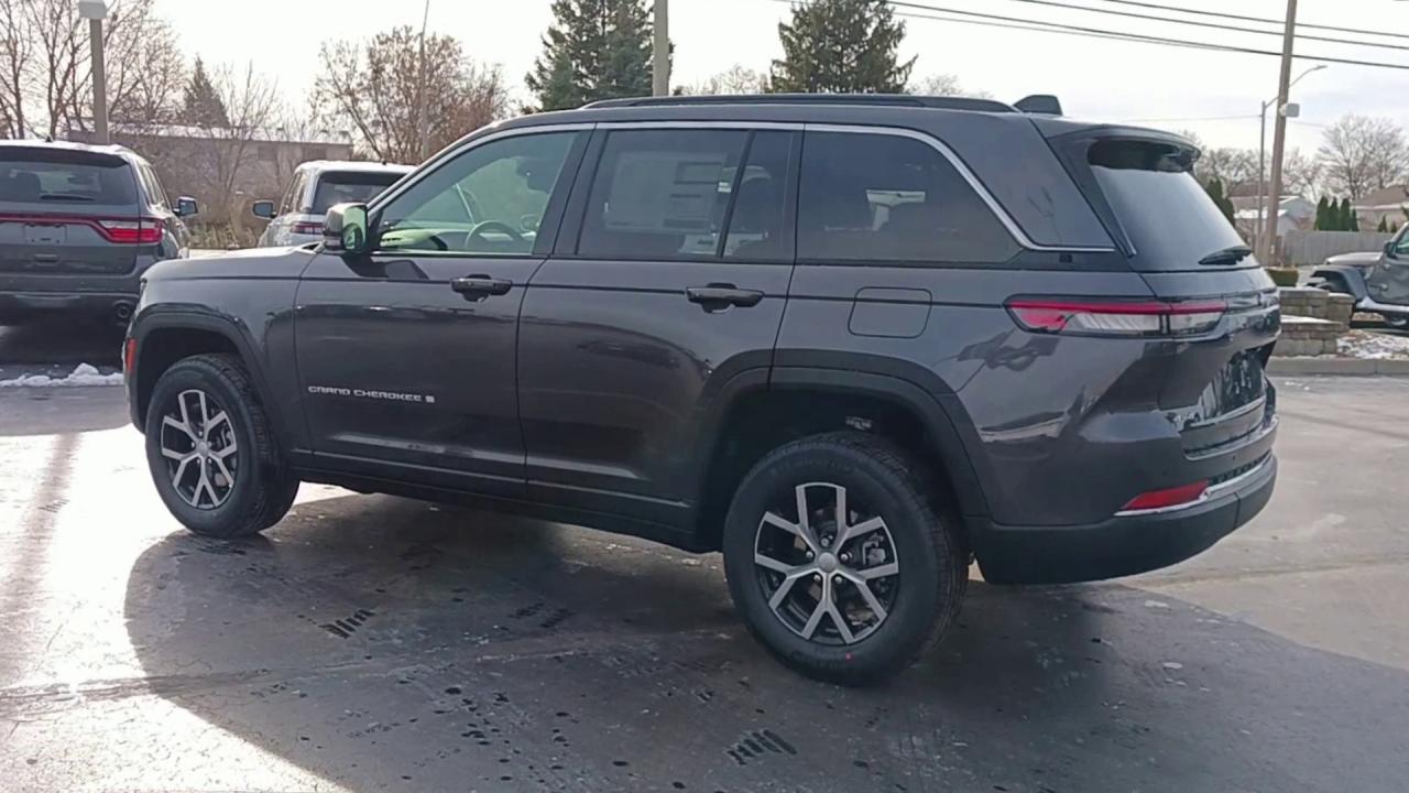 2025 Jeep Grand Cherokee LIMITED 4X4 Photo