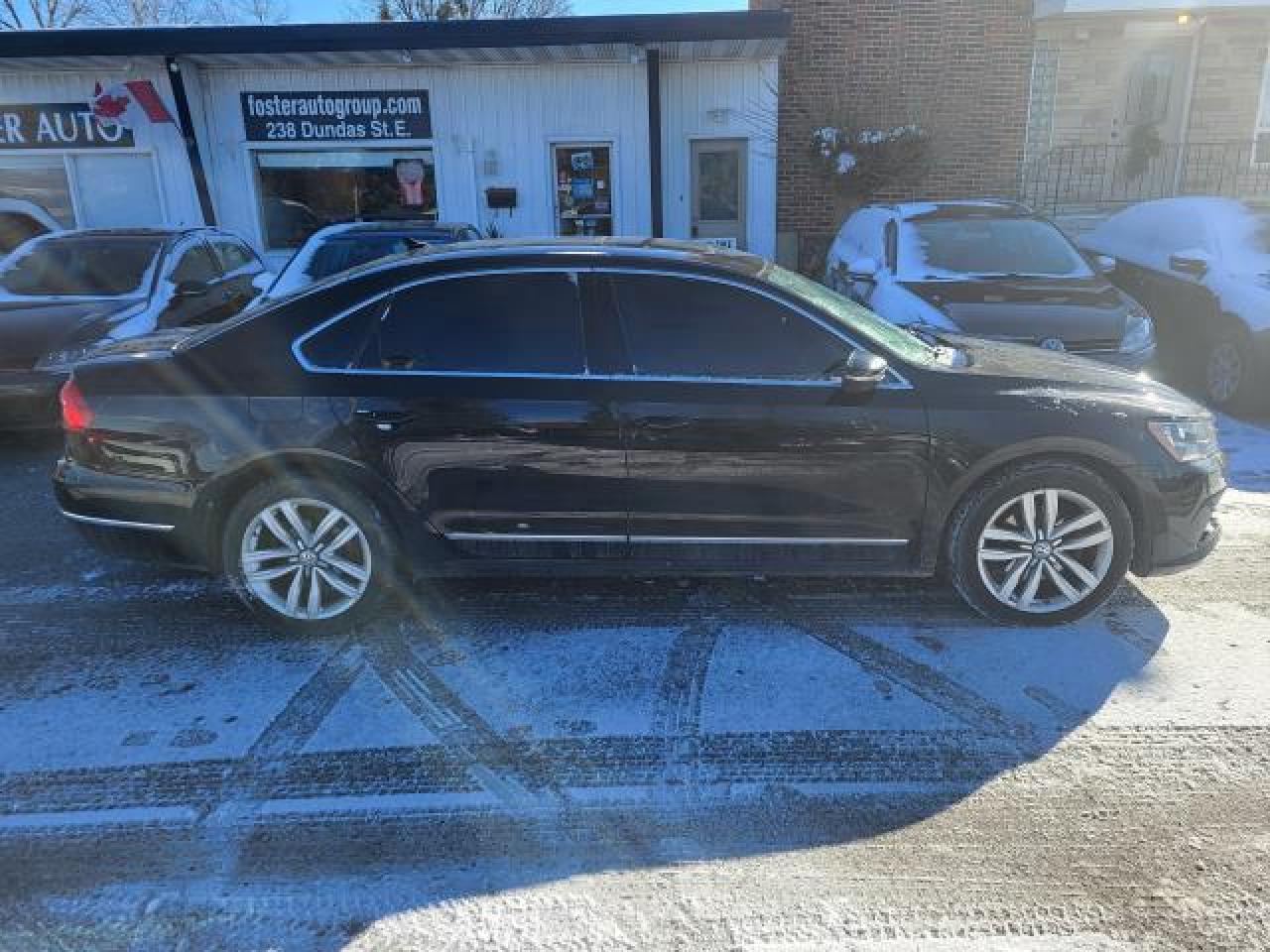 2016 Volkswagen Passat HIGHLINE Photo3