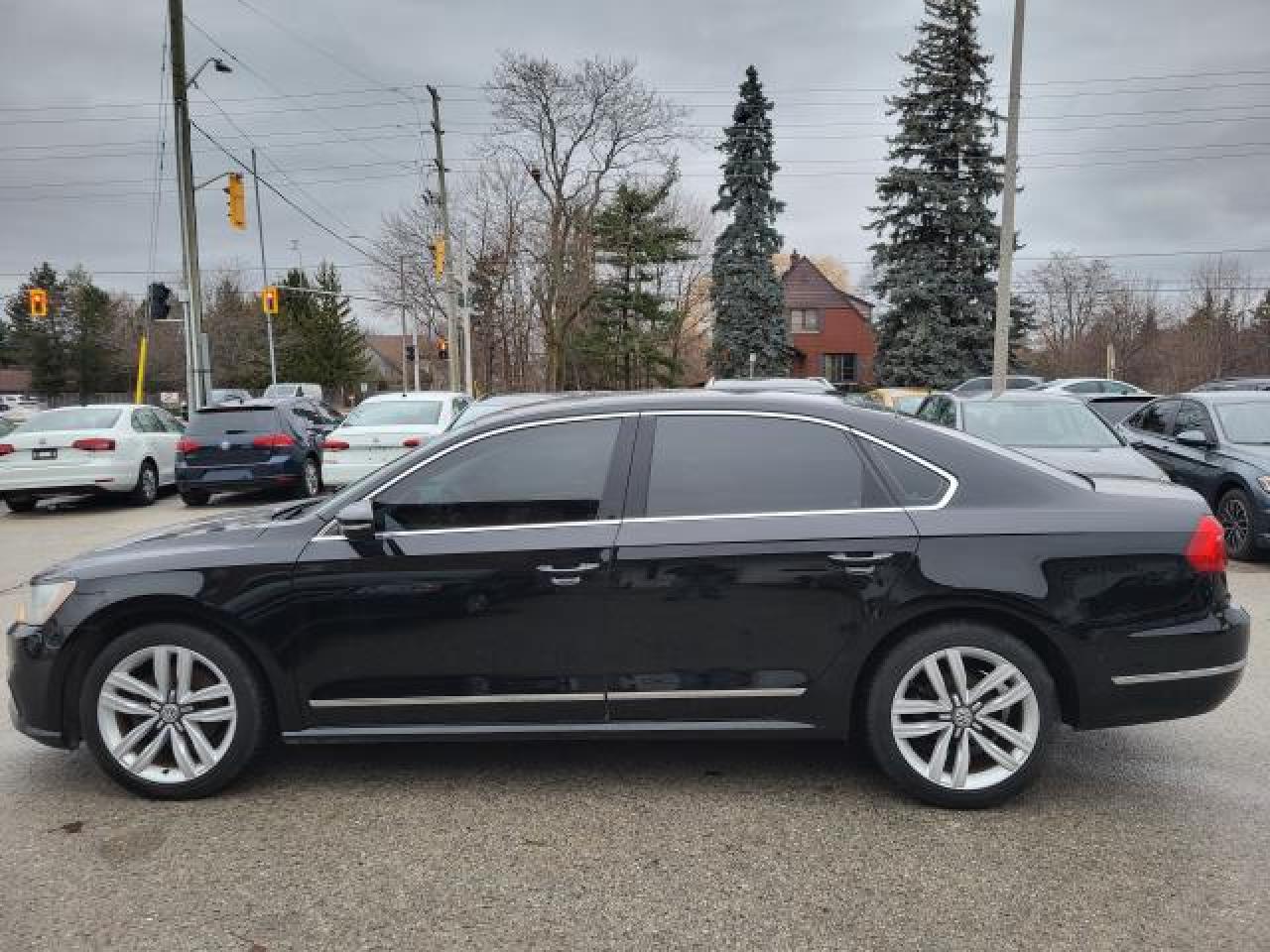 2016 Volkswagen Passat HIGHLINE Photo