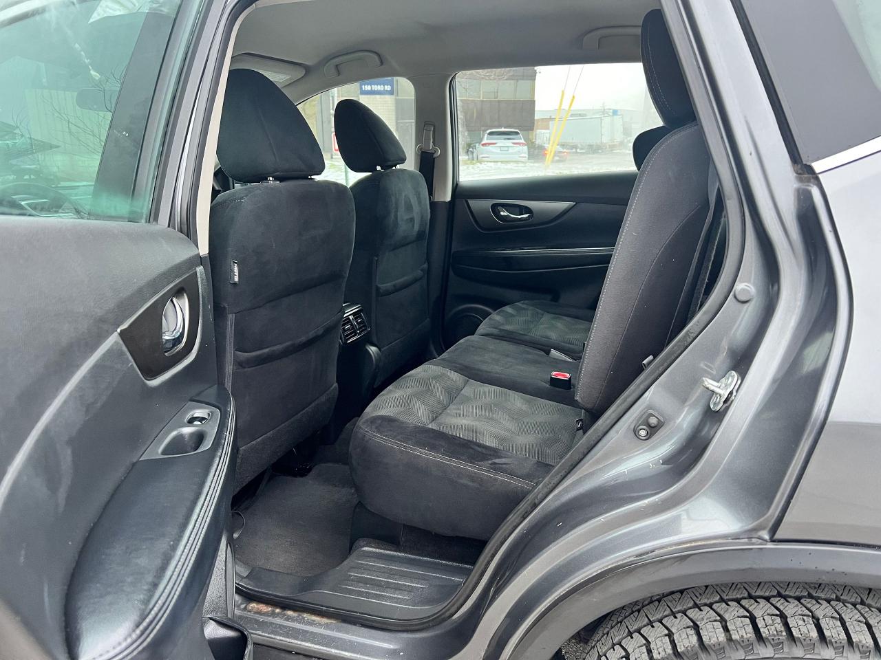 2015 Nissan Rogue S - Photo #16