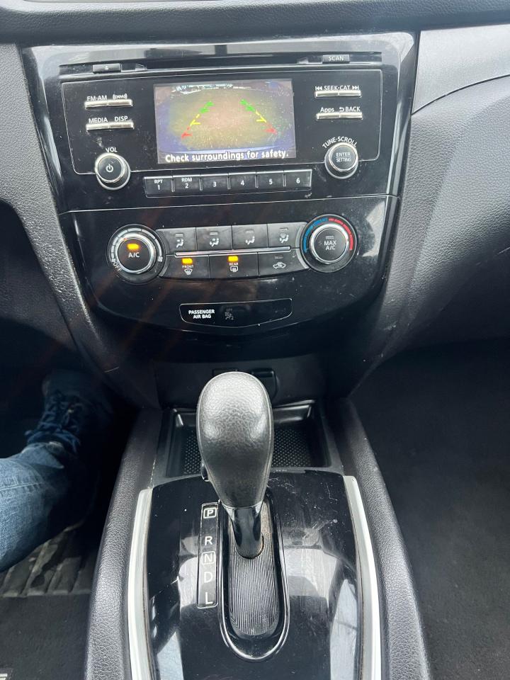 2015 Nissan Rogue S - Photo #18