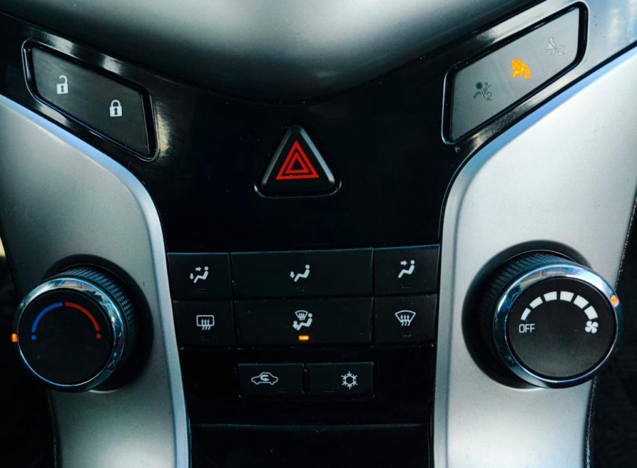 2014 Chevrolet Cruze 1LT Auto 4dr Sedan Automatic Photo