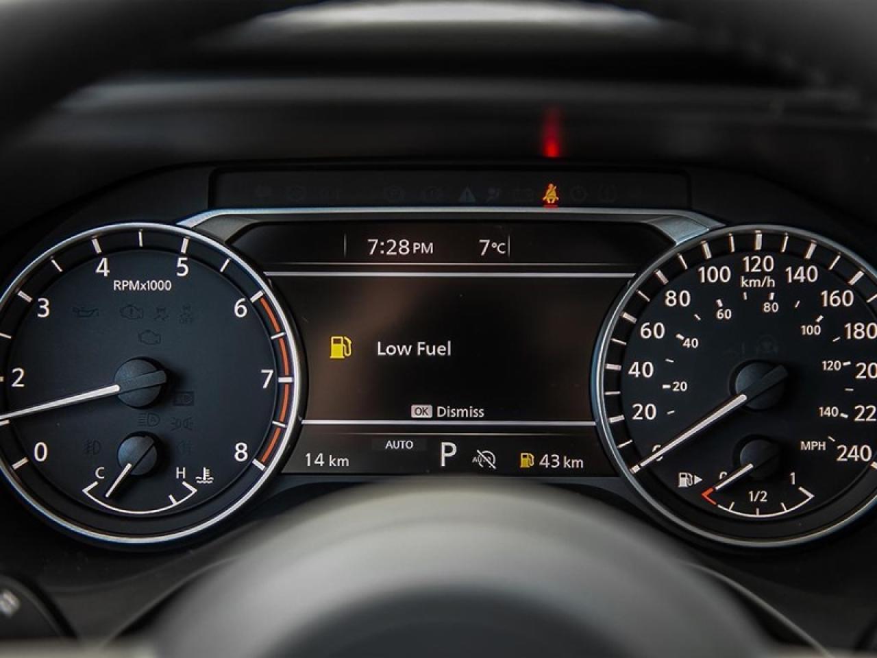 2025 Nissan Rogue SV Moonroof  - Moonroof -  Power Liftgate Photo