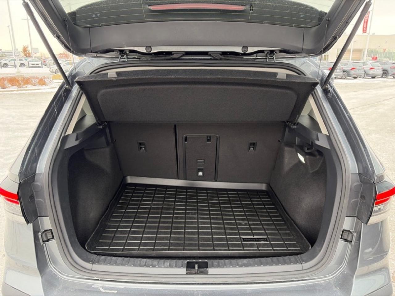 2025 Volkswagen Taos Comfortline  - Sunroof Photo4