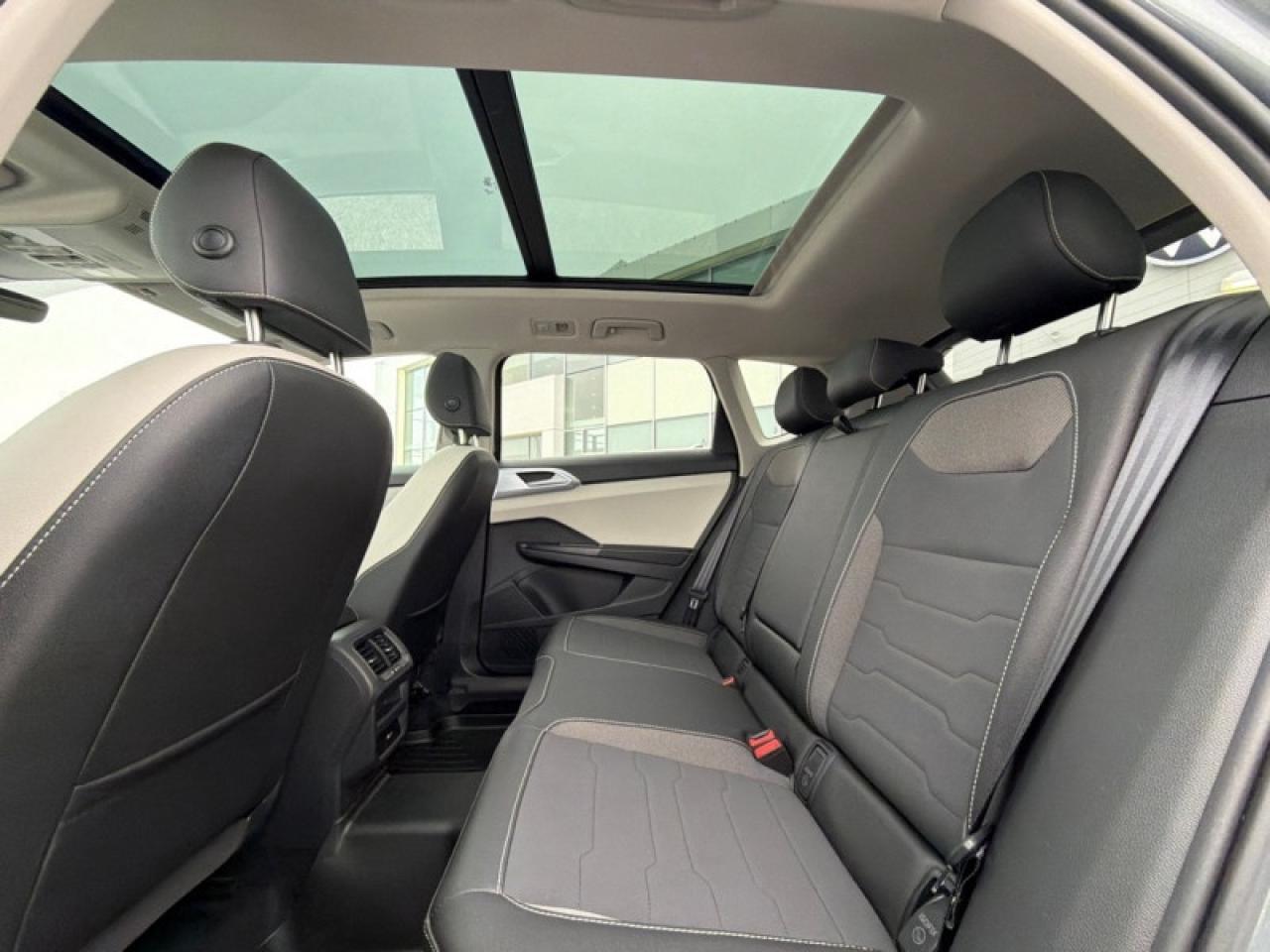 2025 Volkswagen Taos Comfortline  - Sunroof Photo