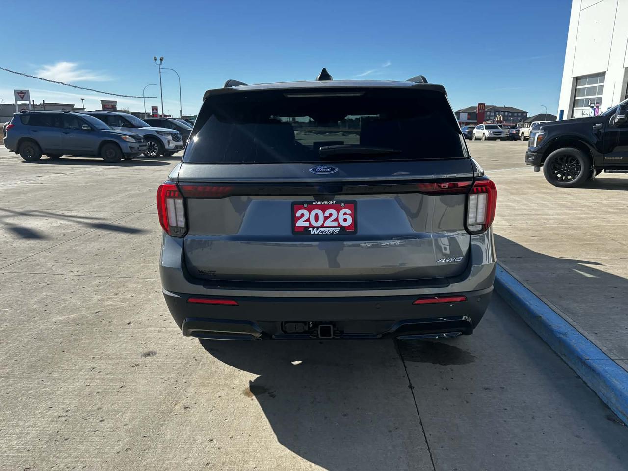 2026 Ford Explorer ST-Line 4WD Photo3