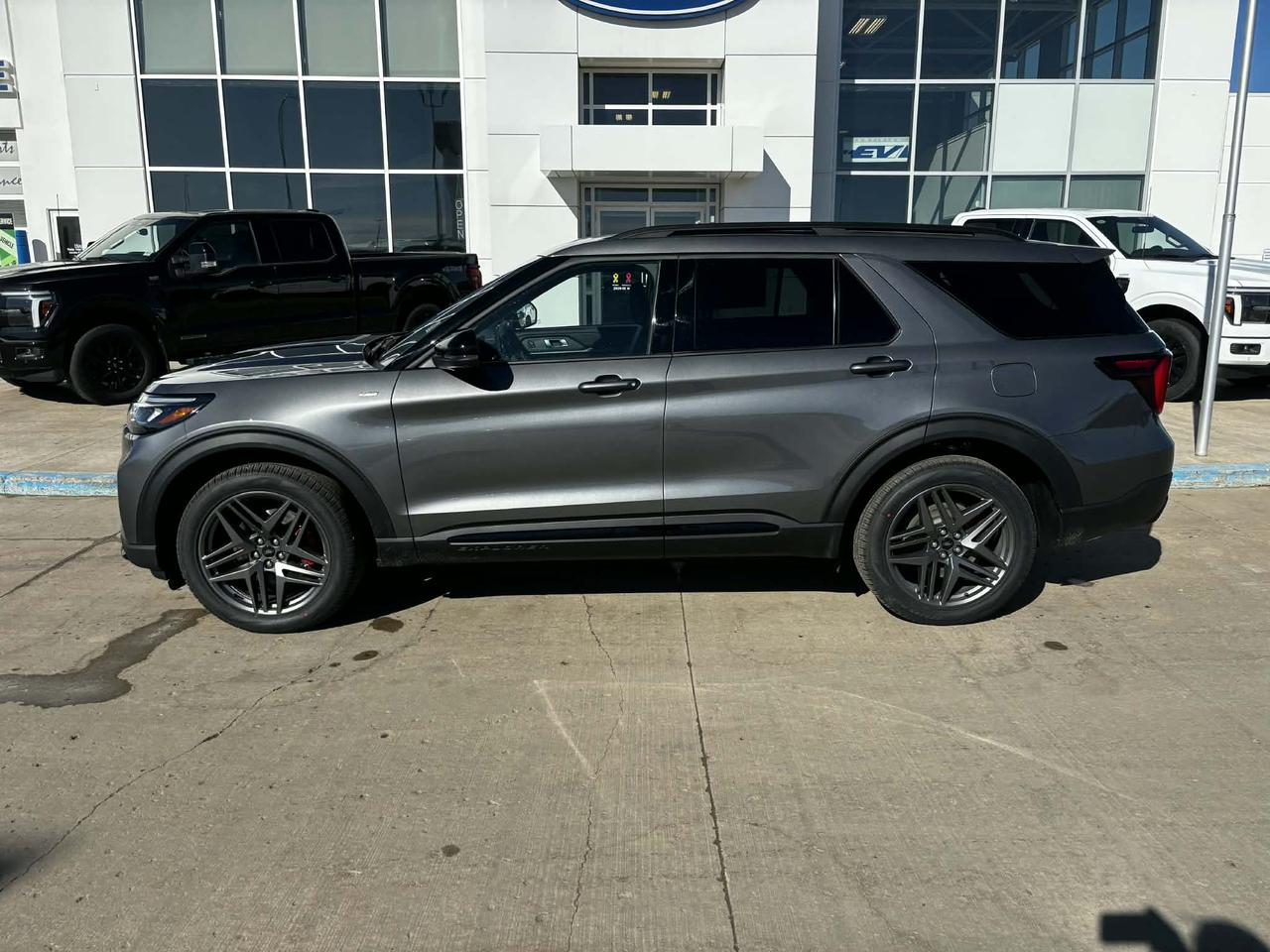 2026 Ford Explorer ST-Line 4WD Photo4