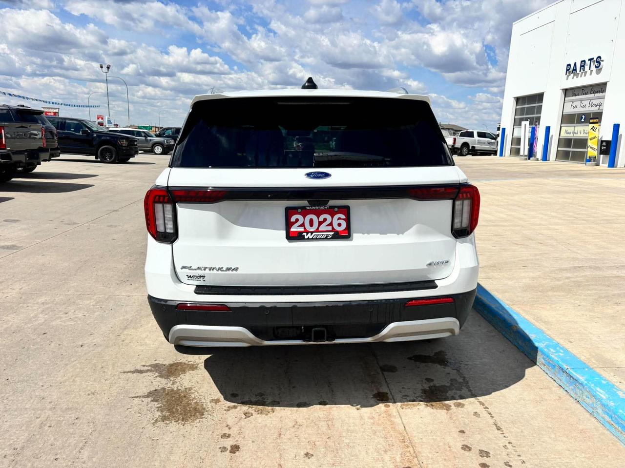 2026 Ford Explorer Platinum 4WD Photo3